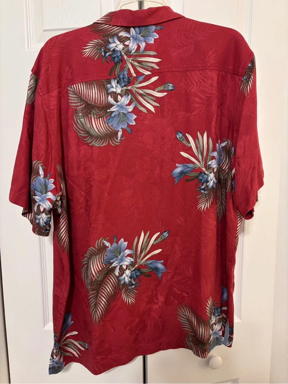 Tommy Bahama Men's L Red Hawaiian Aloha Shirt TB93 25 Years Paradise Floral silk
